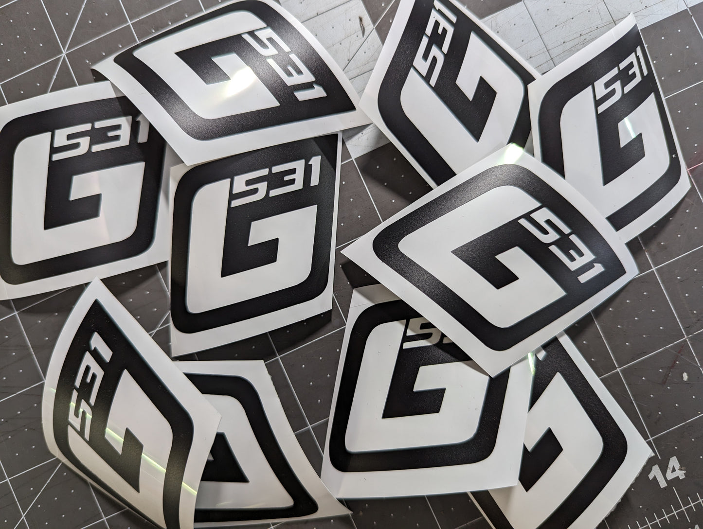 G531 logo decal